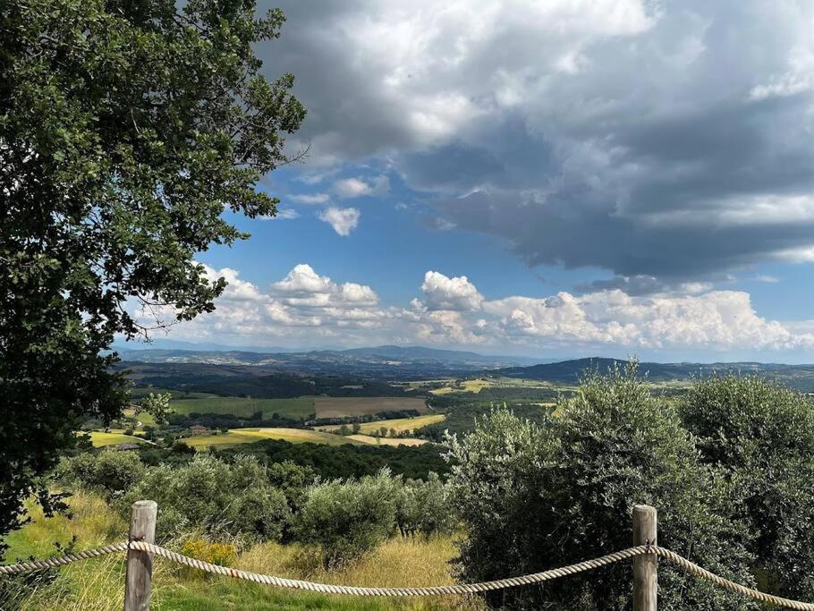 Medieval Tower In Umbria With Swimming Pool Montelagello エクステリア 写真